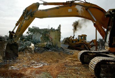 בג"צ קיבל את עתירת שלום עכשיו והורה להרוס בתים בששה מאחזים ביו"ש