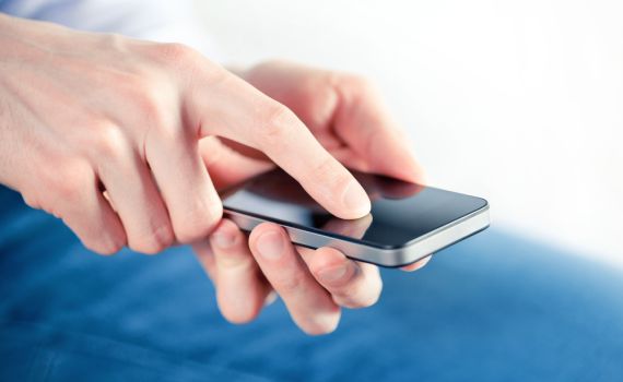 הרב אבינר חושף: כמה שו"תי סמס מתפרסמים