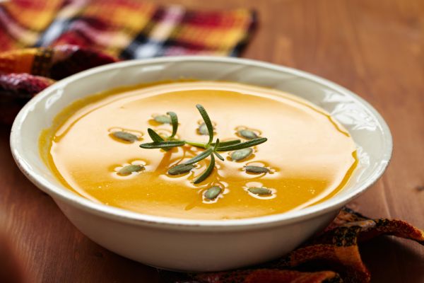 מתכון חורפי: מרק כתום עם כרישה