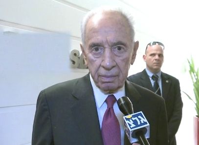 פרס מזהיר את הפלסטינים: אתם משחקים באש