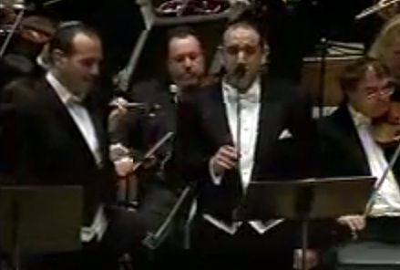 צפו בקונצרט: חזנים חרדים שרים אריק איינשטיין