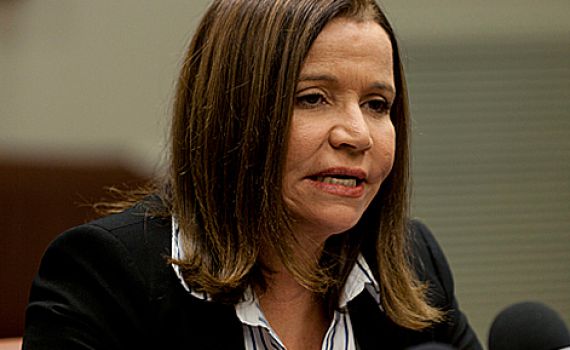 יחימוביץ': אסור לרב אלון ללמד במוסדות חינוך