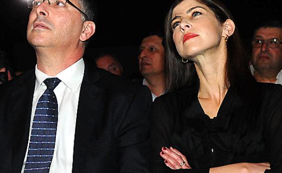 מזל טוב: לגדעון סער ולגאולה אבן נולד בן