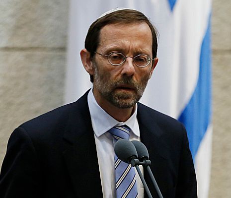 פייגלין מאשים: ישראל זרקה לכלבים את יונתן פולארד