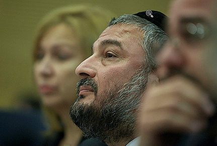 החרדים זועמים על בית-המשפט: יום אבל לדמוקרטיה הישראלית