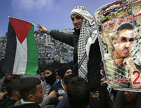 שקד עוקפת את נתניהו: יוזמת חוק שימנע שחרור אסירים רוצחים