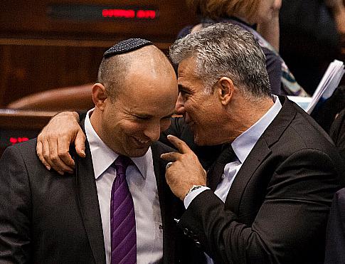 הערכים הכי נצפים בויקיפדיה: לפיד ניצח את בנט