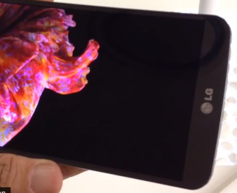 הטלפון הגמיש של LG מגיע לישראל