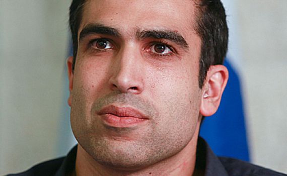 שטבון יורה: "לפיד מתאגרף אימפולסיבי"