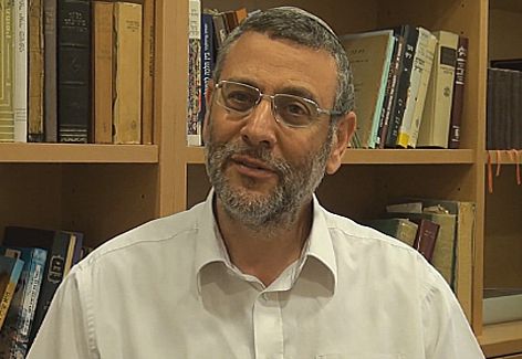 הרב בני לאו: בנות חייבות להתגייס לצה"ל