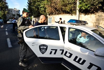 צוות ימ"מ פרץ לבית המתבצר; לילדה שלום