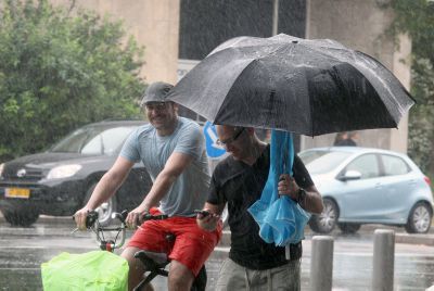 הגשם יורד בזכות הרבנות הראשית לישראל