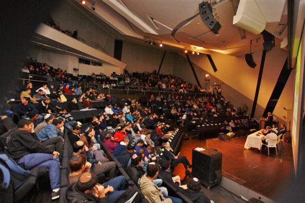 אחרי 20 שנה: כנס השמיניסטים חזר