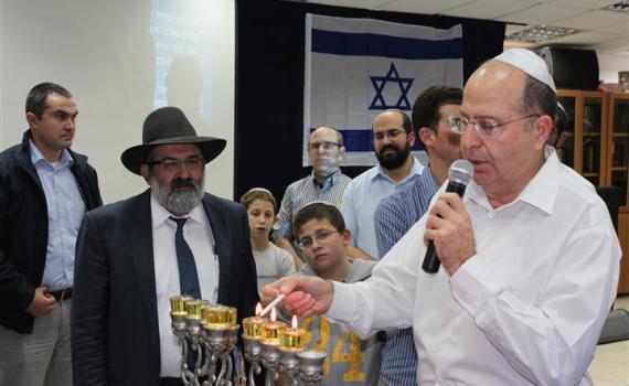 יעלון מהדק קשרים עם ישיבות ההסדר