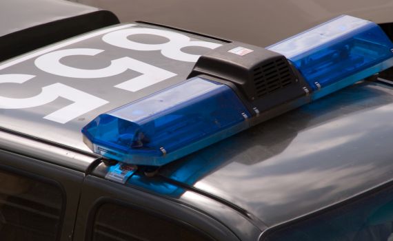 כפר סבא: עובד ניקיון נפגע מפיצוץ רימון הלם