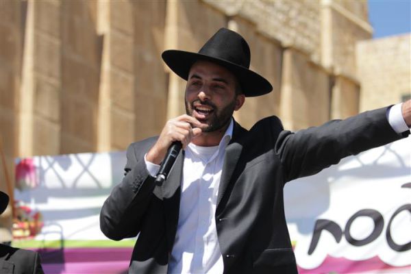 המראפרפ בקודש: אוהד משיח שר מוזיקה שחורה