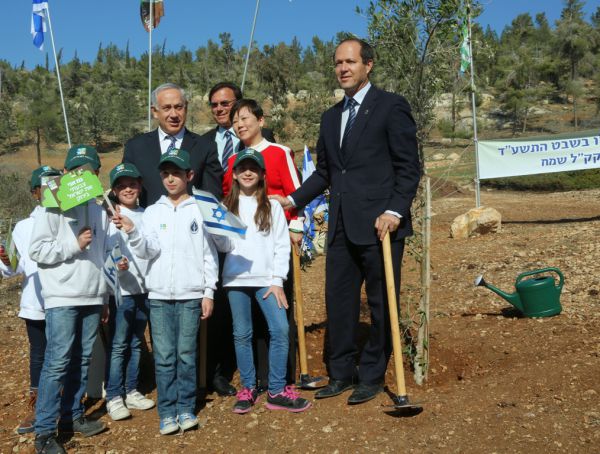 נתניהו נטע בחורשות האומות: "אנו נוטעים למען דור העתיד"