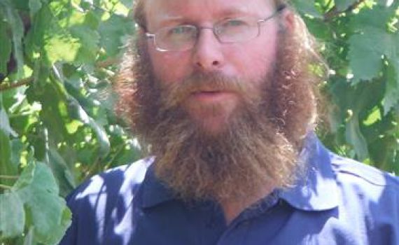 נצחון הדמוקרטיה: ביום א' בעז אלברט חוזר הביתה