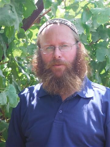 נצחון הדמוקרטיה: ביום א' בעז אלברט חוזר הביתה