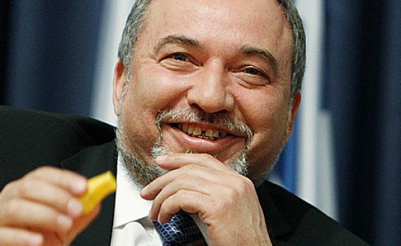 ליברמן דורש חילופי שטחים: הגבול יזוז לכיוון כביש 6