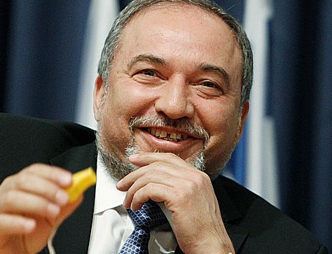 ליברמן דורש חילופי שטחים: הגבול יזוז לכיוון כביש 6