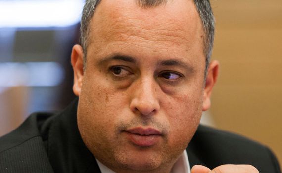 צפו בחיליק בר תוקף את בנט: "אח שלי, צא מהסרט שלך"