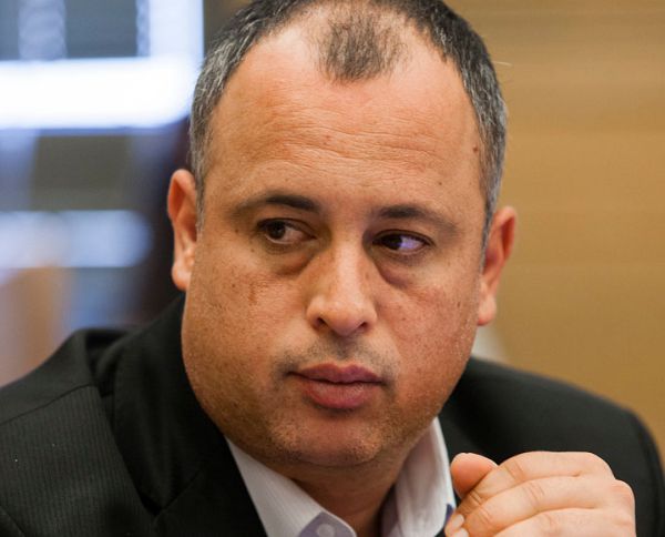 צפו בחיליק בר תוקף את בנט: "אח שלי, צא מהסרט שלך"