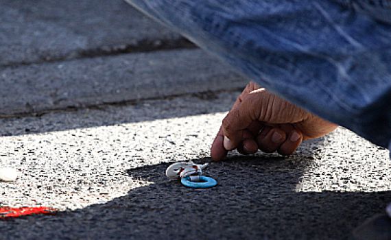 זוועה בבית-שמש: עובר מת הושלך למגרש חנייה