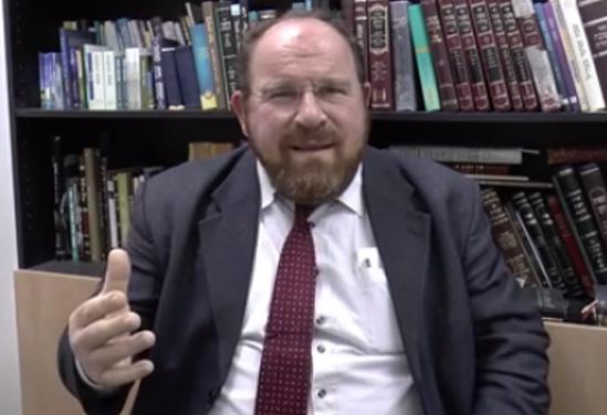 פרשת תרומה: במה הרב שלמה זלמן אויערבך היה מחמיר?‬