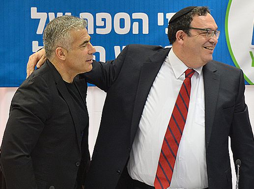 הרב פירון לא מתחרט: לפי ההלכה בנות לא צריכות להתגייס