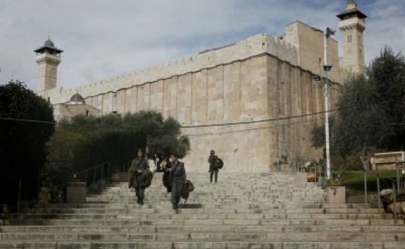 שו"ת סמס: האם מותר לכהנים להכנס למערת המכפלה