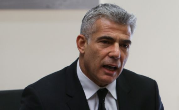 לפיד יטרפד את מכרזי הדירות ביו"ש: "רעיון רע וחסר מימוש"