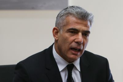 לפיד יטרפד את מכרזי הדירות ביו"ש: "רעיון רע וחסר מימוש"