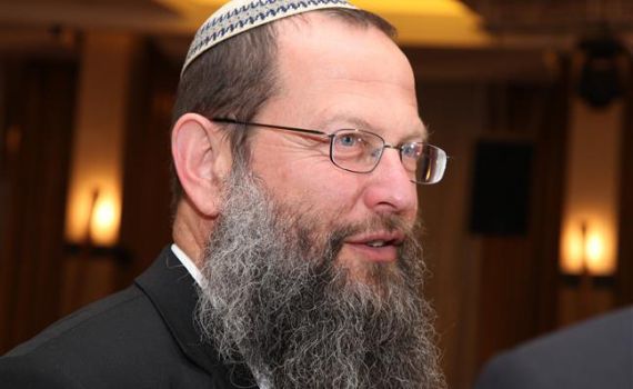 צפו: הרב חיים גנץ במסיבת הודיה על הצלתו ממוות