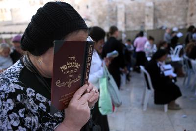 לקראת העצרת בכותל: רבנים חיברו תפילה מיוחדת להחלפת נתניהו