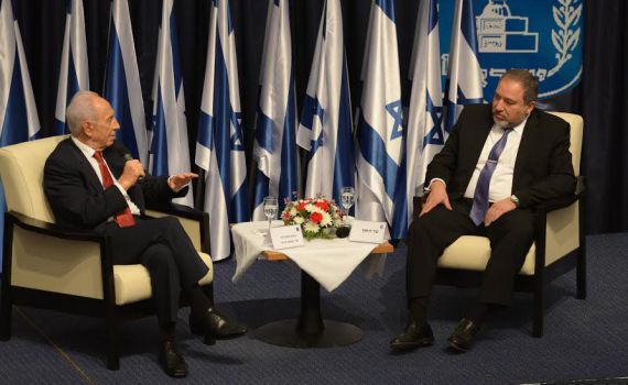 פרס לליברמן: "מתפקידו של משרד החוץ לקדם הסכם שלום"