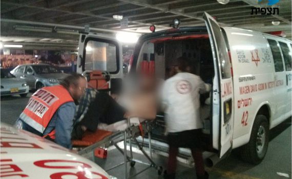 פיגוע בירושלים: צעיר בן 24 נדקר, סריקות אחר המחבל