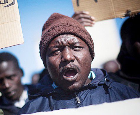 סער: בחודש פברואר יצאו מישראל מרצון כ-1500 מסתננים