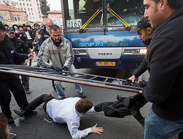 הסתה חרדית: "ראשי ישיבות ההסדר מובילים מסע איבה"