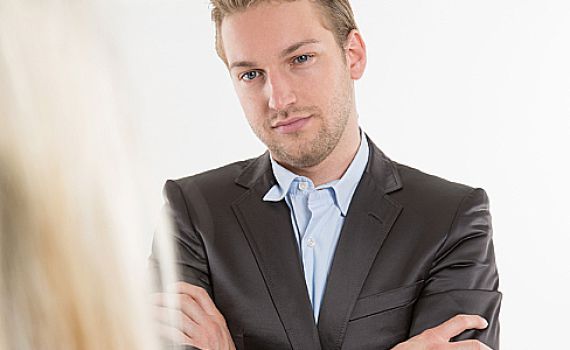 מיומנה של רווקה דתייה: ומה קורה כשהוא בא לעבודה?