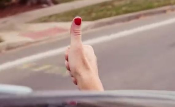 צפו: הפטנט שימנע מכם לשחק בסלולר במהלך נהיגה