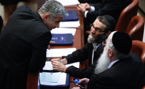 לפיד על החרדים: "אנחנו לא נגדם. אנשים אחים אנחנו"