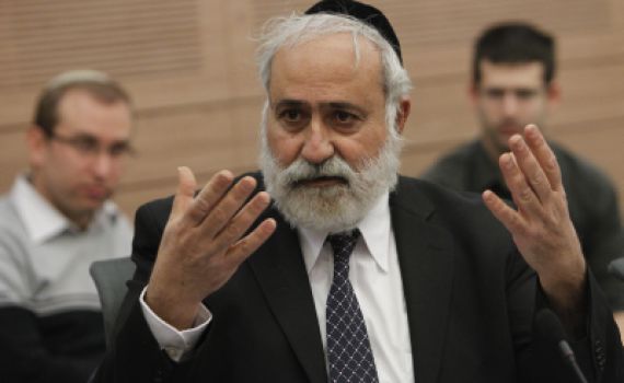 האנשים השקופים: מייסד ש"ס נבעט מהמפלגה