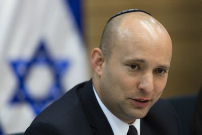 בנט: העימות עם נתניהו – רכילות