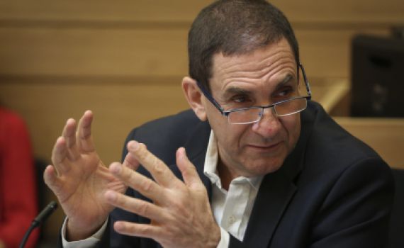 רון טל: "אנחנו נאלצים להמשיך לספק חשמל לפלסטינים"