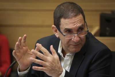 רון טל: "אנחנו נאלצים להמשיך לספק חשמל לפלסטינים"