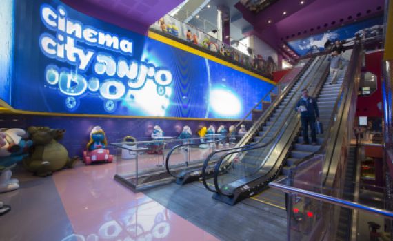 הרב בני לאו על הסינמה סיטי: "עגל הזהב של דורנו"