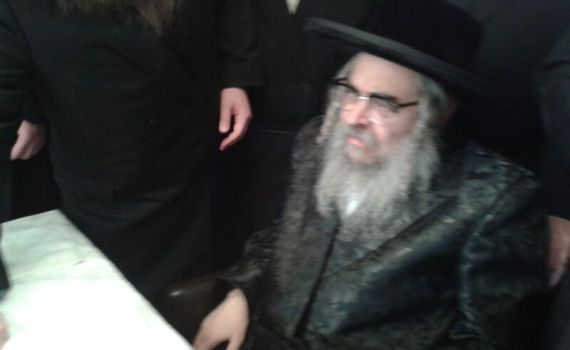 האדמו"ר מסאטמר הגיע לביקור בישראל ותקף את הממשלה