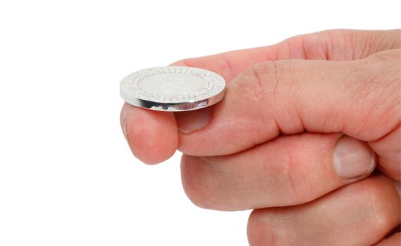 שו"ת סמס: האם מותר לקבוע החלטה על פי הטלת מטבע?