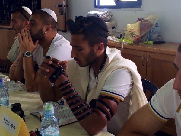 תלמידים לשחקני מכבי נתניה: "העבירו את משחקי הליגה משבת לראשון"